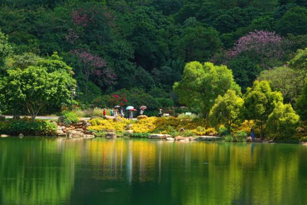 这条今天通车的高铁边,藏着这些绝美风景 这条今天通车的高铁边,藏着这些绝美风景