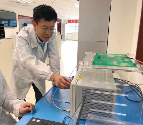 当年坐绿皮车去上学的他们，如今成了高铁专家