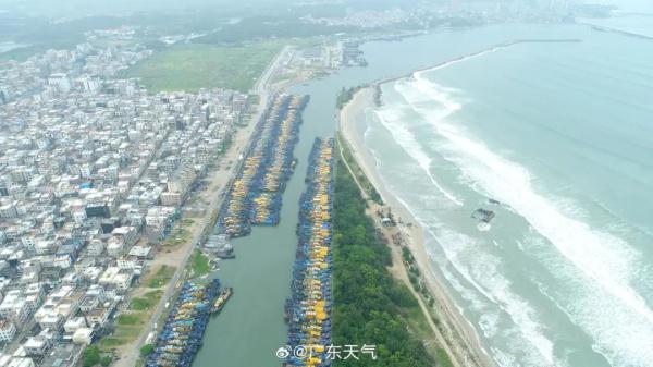 “苏拉”预计今夜到明天登陆惠东到台山沿海 广州9区今日停课 “苏拉”预计今夜到明天登陆惠东到台山沿海 广州9区今日停课