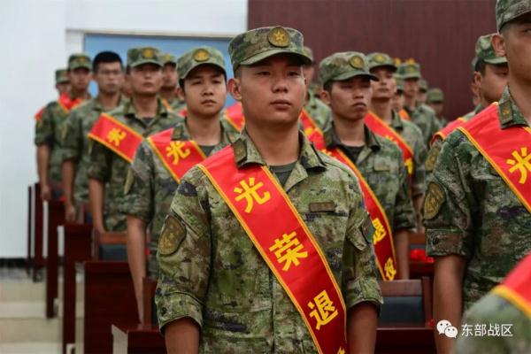 再见,部队!再见,战友! 再见,部队!再见,战友!