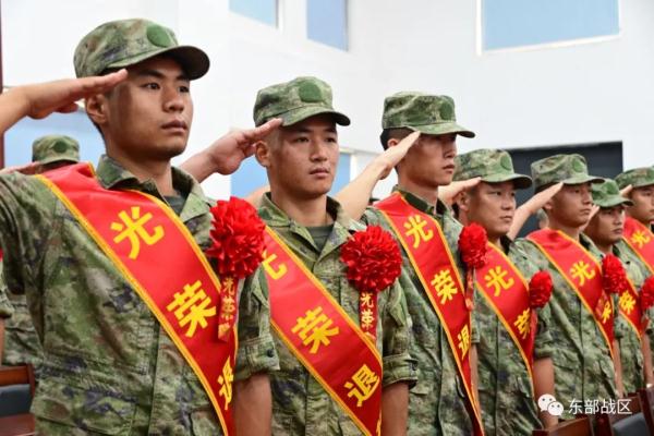 再见,部队!再见,战友! 再见,部队!再见,战友!