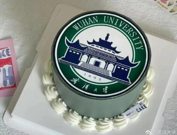 30多位专家免费按摩针灸?高校新生报到,家长跟着“享受”…… 30多位专家免费按摩针灸?高校新生报到,家长跟着“享受”……