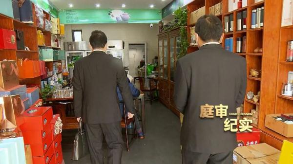 无视保护令 上海一家暴男上门骚扰妻子 女儿上前阻止竟被猛掐脖子