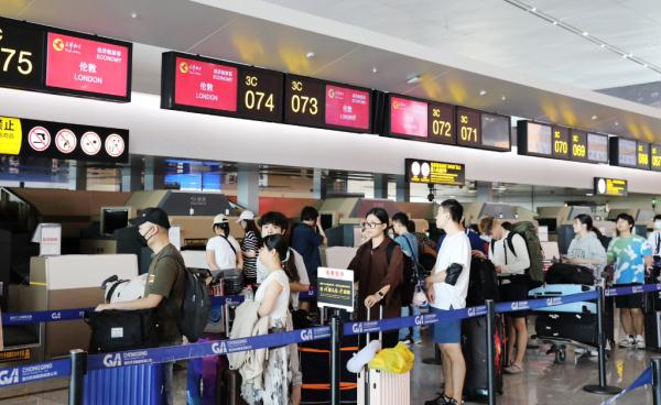 创历史新高！重庆江北机场暑运迎送旅客865.5万人次