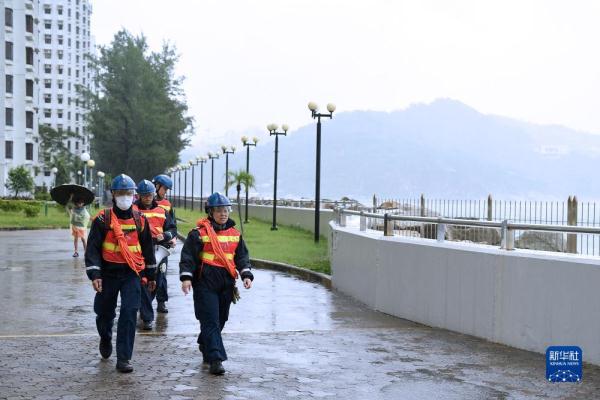 “苏拉”登陆，“海葵”来袭！现场画面传回，他们这样应对→