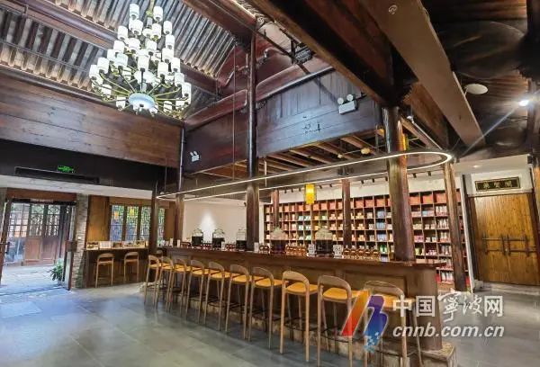 年轻人养生出“新招”！带着中药香的茶饮成“新宠”