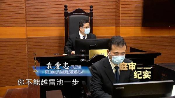 无视保护令 上海一家暴男上门骚扰妻子 女儿上前阻止竟被猛掐脖子