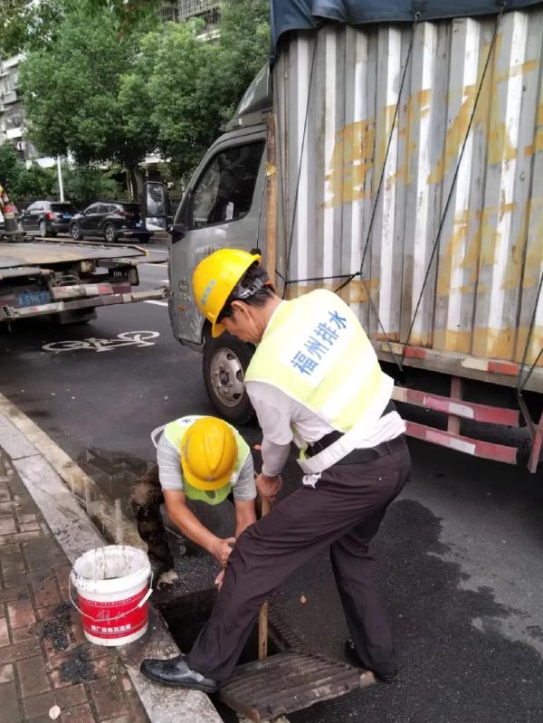 “海葵”突然转了个圈！福建将迎暴雨、大暴雨！
