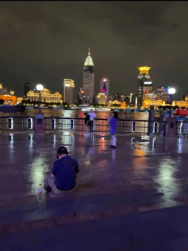 上海昨大暴雨，陆家嘴滨江沿线被淹了？别慌，这很正常！