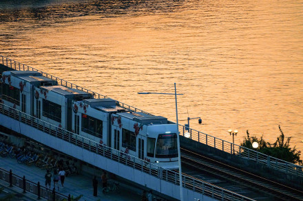 广州晚霞染红天际 广州晚霞染红天际