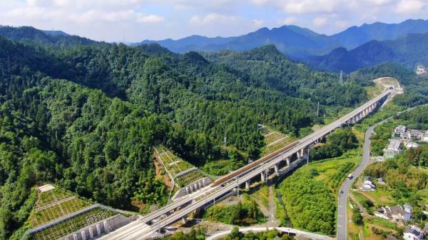 串起杭州和多地知名景区，这条高铁终于要来了！