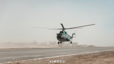 铁翼飞旋!直击武警特战队员直升机融合训练 铁翼飞旋!直击武警特战队员直升机融合训练