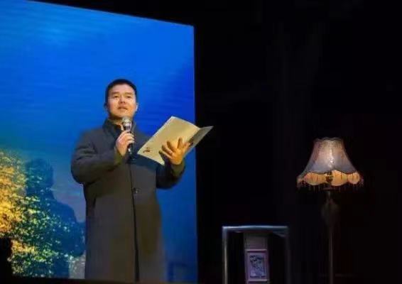 知名主持人突发心梗去世，年仅42岁！这些先兆要注意