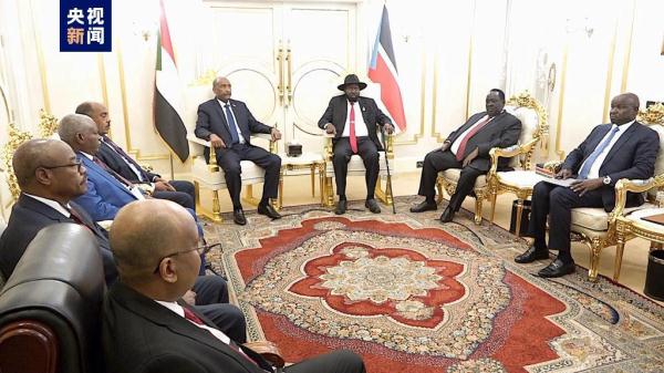 苏丹主权委员会主席布尔汉与南苏丹总统基尔举行会谈
