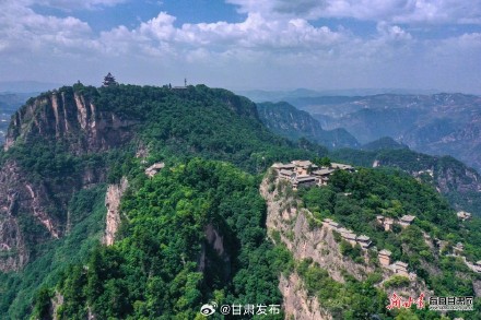 崆峒山景区接待游客突破40万人次 崆峒山景区接待游客突破40万人次