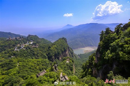 崆峒山景区接待游客突破40万人次 崆峒山景区接待游客突破40万人次