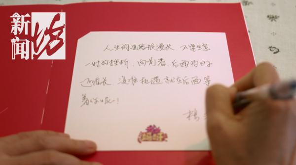 上海阿姨"霸屏"！曾和多位知名演员合作，如今"掏空"老年人钱包？