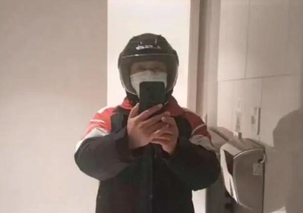 大学老师体验送外卖，一天工作10小时瘦了6公斤