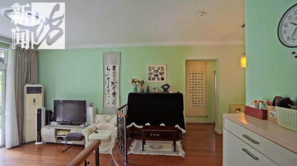 上海阿姨"霸屏"！曾和多位知名演员合作，如今"掏空"老年人钱包？