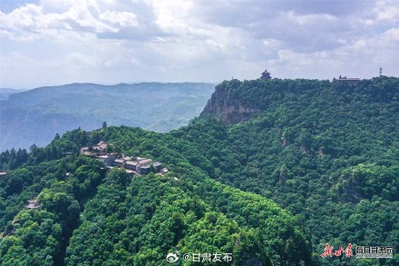 崆峒山景区接待游客突破40万人次 崆峒山景区接待游客突破40万人次