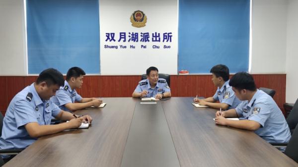 快递被偷了?!小偷竟然是…… 快递被偷了?!小偷竟然是……