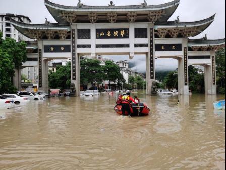 突破历史极值!涨水、被淹,福建民间救援队紧急驰援 突破历史极值!涨水、被淹,福建民间救援队紧急驰援