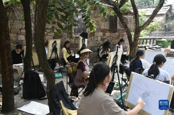 河南林州:太行山中风光好 写生民宿助振兴 河南林州:太行山中风光好 写生民宿助振兴