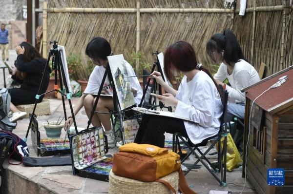 河南林州:太行山中风光好 写生民宿助振兴 河南林州:太行山中风光好 写生民宿助振兴