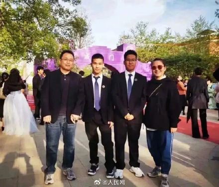 励志！脑瘫男孩考入清华计算机系