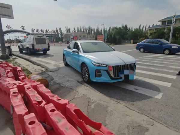 驾证实习期妻子充当教练，陪无驾证丈夫高速练车！