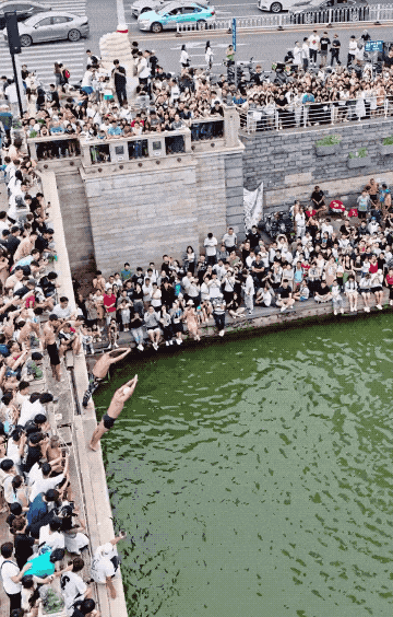 天津跳水大爷决定退出狮子林桥跳水，并发出倡议！