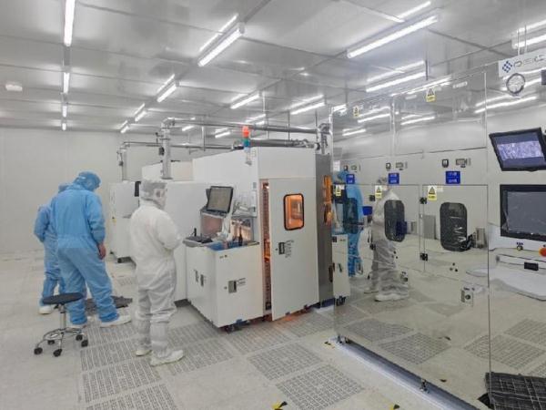 高质量发展调研行丨新赛道上跑出新优势——西安壮大战略性新兴产业速写 高质量发展调研行丨新赛道上跑出新优势——西安壮大战略性新兴产业速写