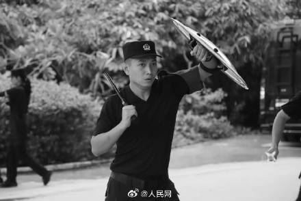 痛心！31岁民警台风抢险救援中牺牲