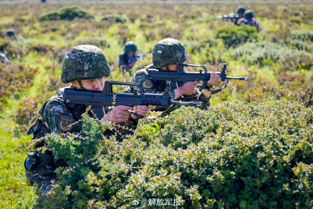 野外驻训砺精兵! 野外驻训砺精兵!