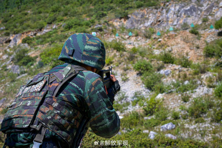 野外驻训砺精兵! 野外驻训砺精兵!