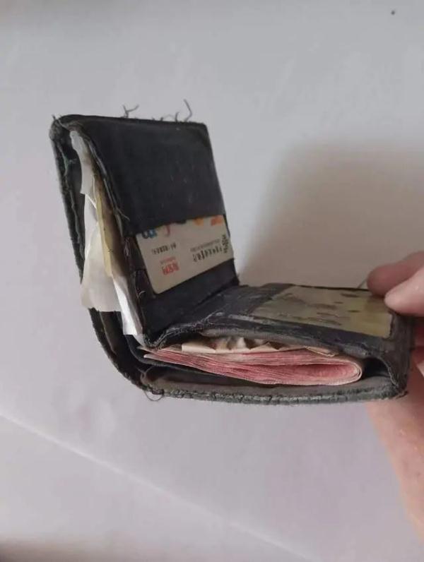 男子钱包丢失近10年后被送回，失主：分文不少