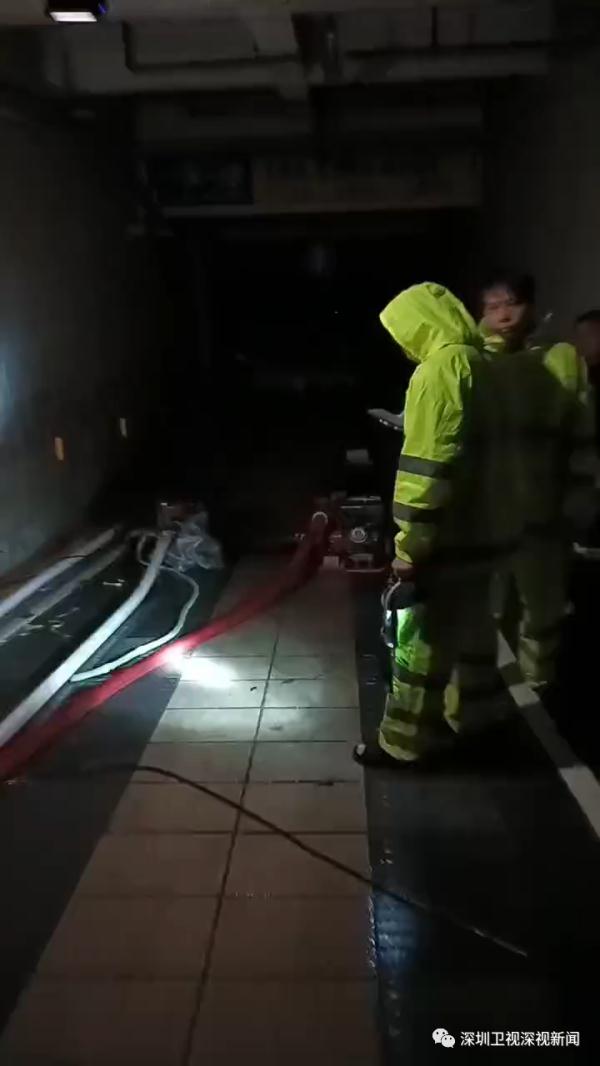 莲塘口岸、文锦渡口岸暂停通关！多路记者直击暴雨夜！