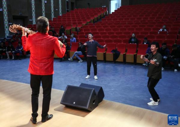 唱响帕米尔之声