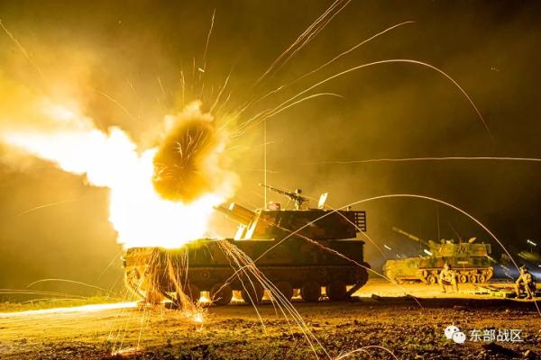 推迟退役的他们，向军旗告别！