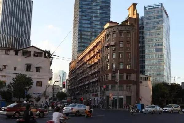 上海这栋楼曾引发大量围观！彻底搬空后仍有不少人打卡：希望保留城市记忆