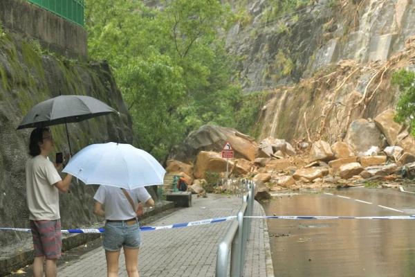 2人死亡117人受伤，香港的雨到底有多大？