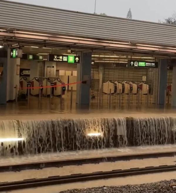 2人死亡117人受伤，香港的雨到底有多大？