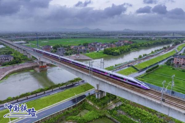即将开跑!复兴号亚运智能动车组列车来了 即将开跑!复兴号亚运智能动车组列车来了