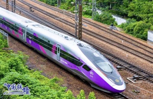 即将开跑!复兴号亚运智能动车组列车来了 即将开跑!复兴号亚运智能动车组列车来了