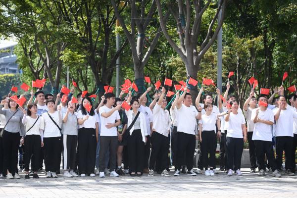 杭州亚运会火炬在嘉兴传递