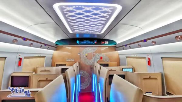 即将开跑!复兴号亚运智能动车组列车来了 即将开跑!复兴号亚运智能动车组列车来了