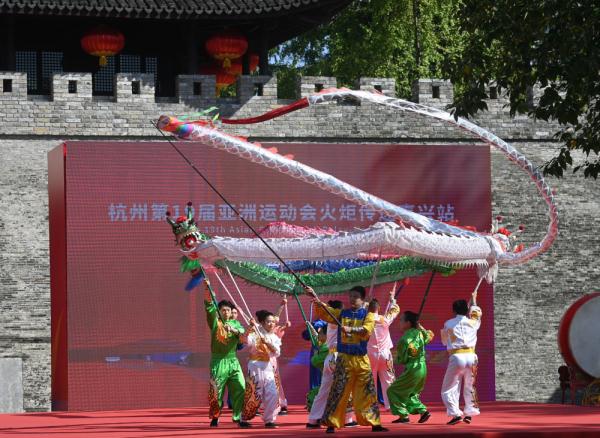 杭州亚运会火炬在嘉兴传递