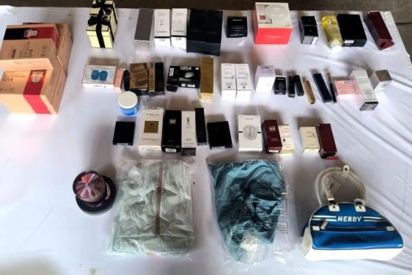 总案值600余万！两起“套代购”走私案告破