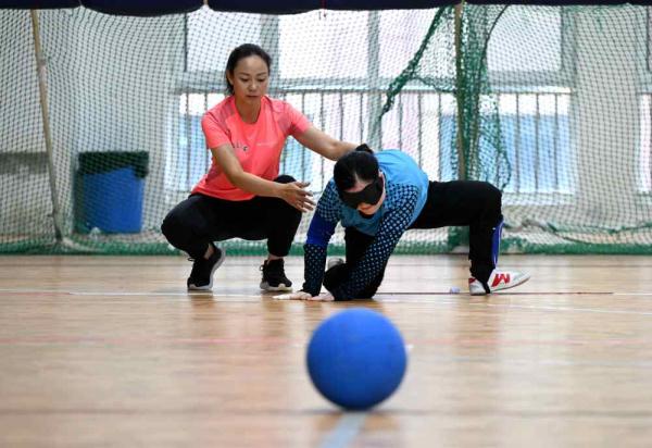 河北石家庄：特教夫妻让“折翼天使”飞得更高
