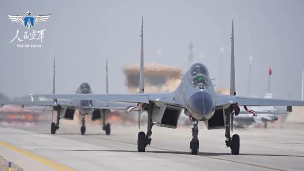 中巴“雄鹰-10”：两国空军联合训练进一步提升协同能力